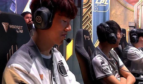 Rookie在TL比赛中大比分获胜,持续失利引发热议! Rookie在TL比赛中大比分获胜,持续失利引发热议!